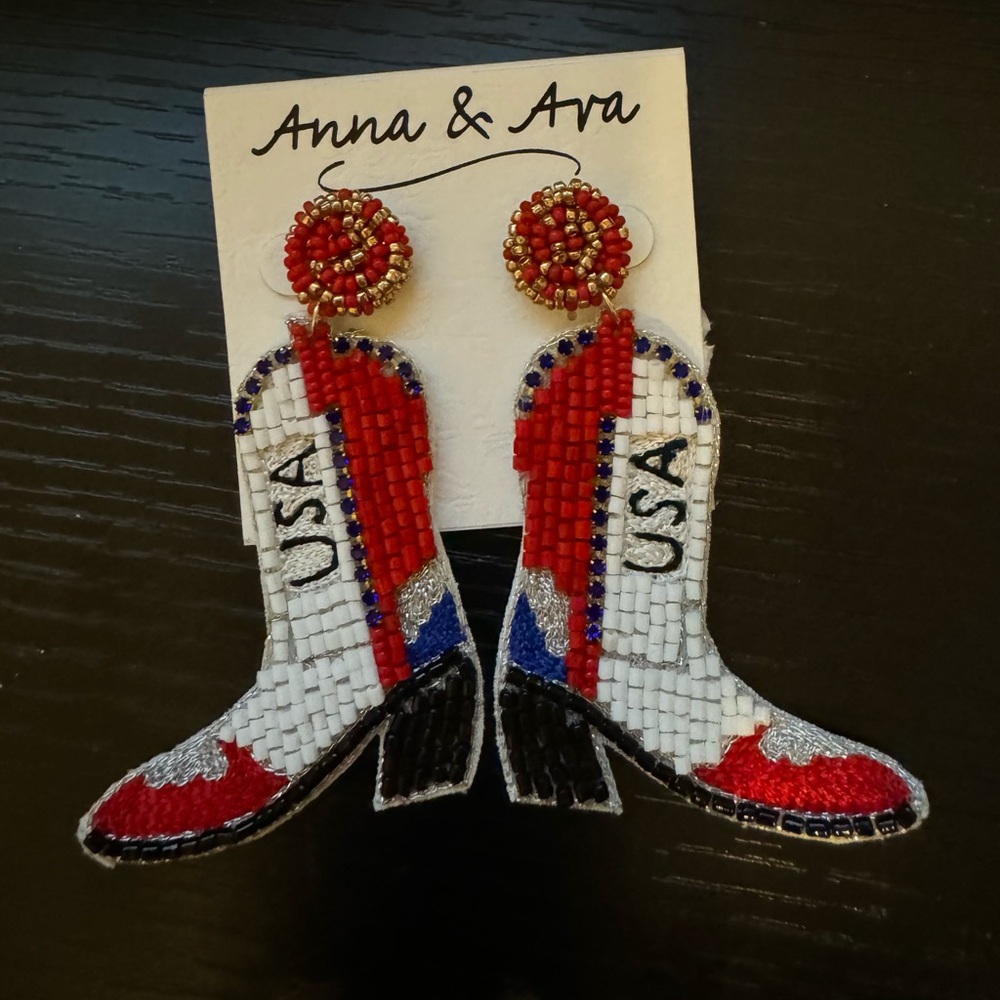 ANNA & AVA RED WHITE BLUE beaded Boots USA PRIDE TX AMERICANA EARRINGS NWT GIFT